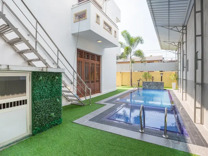 Гора Lavinia: Отель Yoho Villa Safari Colombo