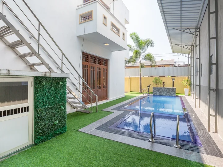 Гора Lavinia: Отель Yoho Villa Safari Colombo