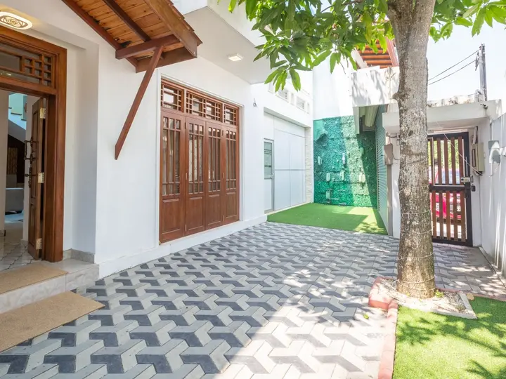 Гора Lavinia: Отель Yoho Villa Safari Colombo