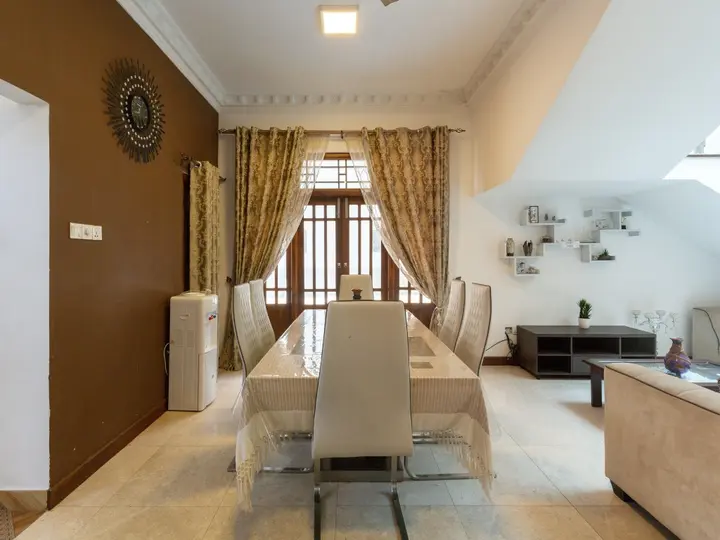 Гора Lavinia: Отель Yoho Villa Safari Colombo