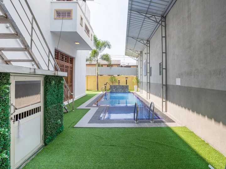 Гора Lavinia: Отель Yoho Villa Safari Colombo
