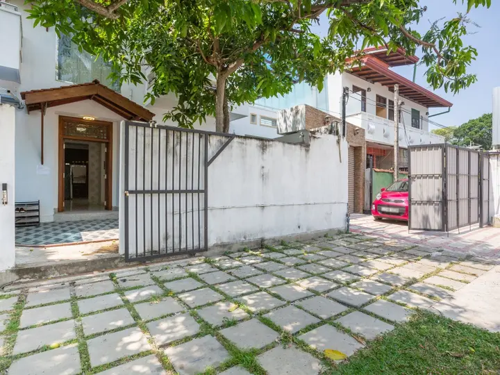 Гора Lavinia: Отель Yoho Villa Safari Colombo