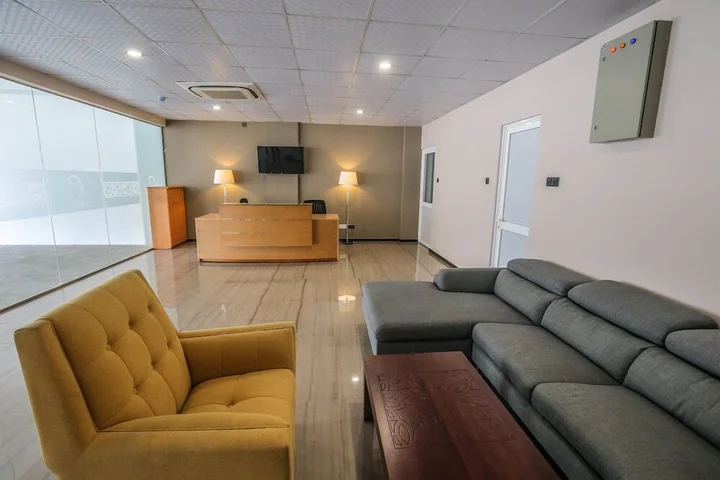 Гора Lavinia: Pink Elephant Tourist Apartment Hotel