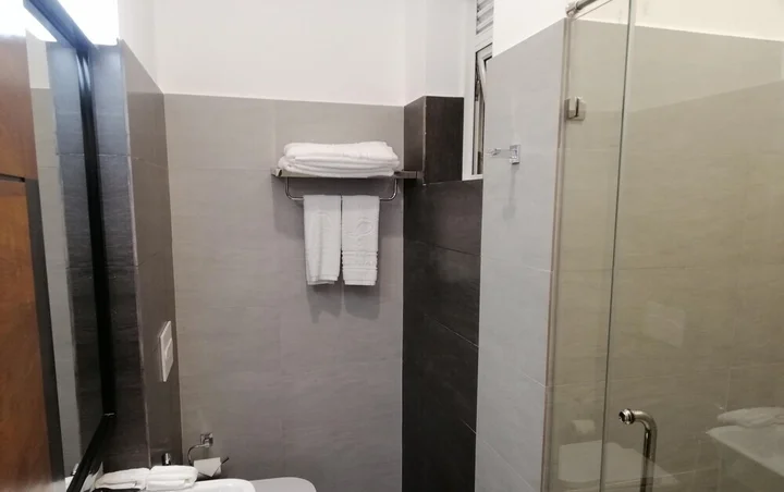 Гора Lavinia: Pink Elephant Tourist Apartment Hotel