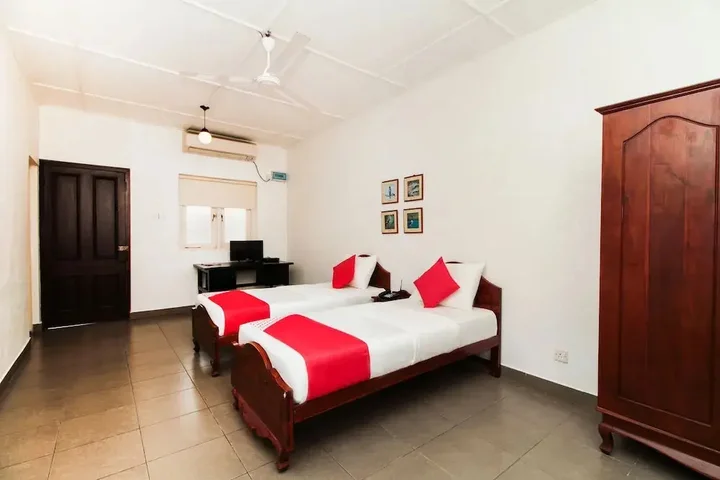 Коломбо: Oyo 228 Sea View Hotel