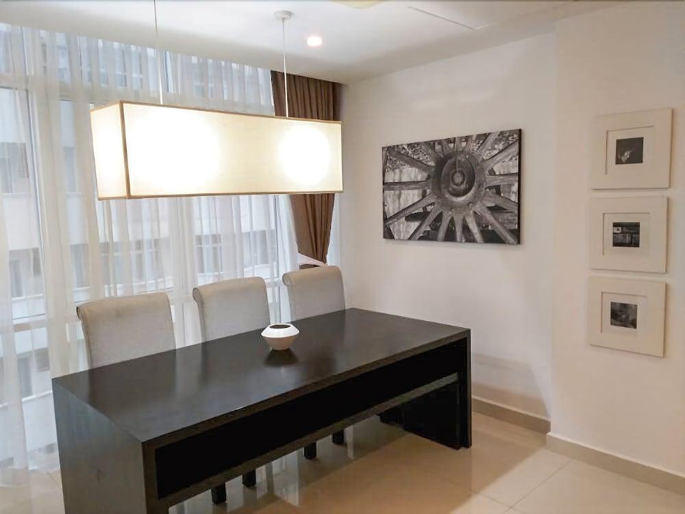 Коломбо: Platinum One Suites - 3 Bedroom