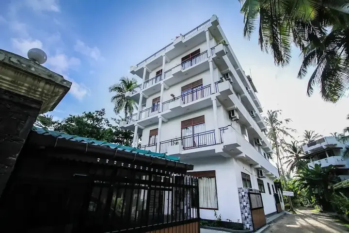 Унаватуна: OYO 295 Sea View Hotel 02