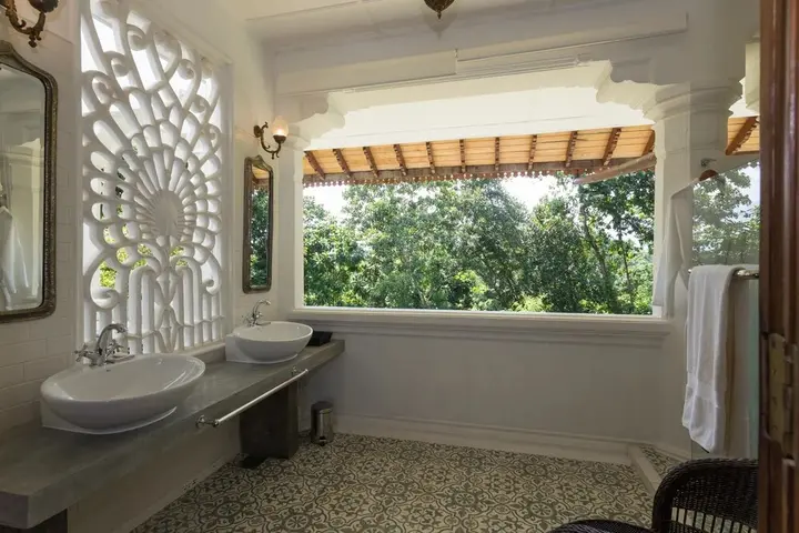 Минувангода: Viceroy House