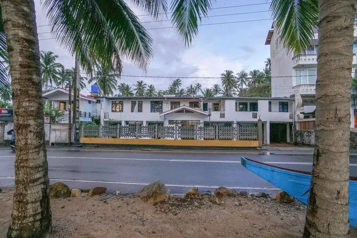 Унаватуна: Oyo 384 Dilena Beach Resort