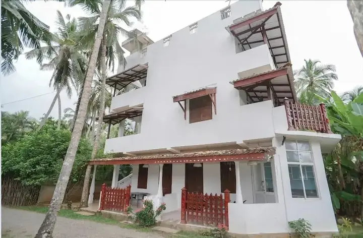 Унаватуна: OYO 306 Sonri Villa sea View