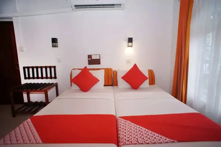 Унаватуна: Oyo 528 Hotel 99