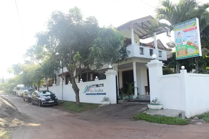 Катунаяке: Tours for Srilanka Transit Hotel