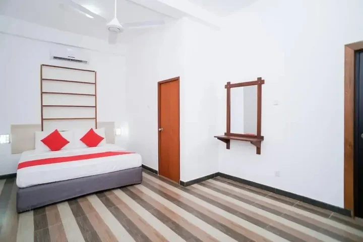 Унаватуна: Oyo 566 U K G Residencies