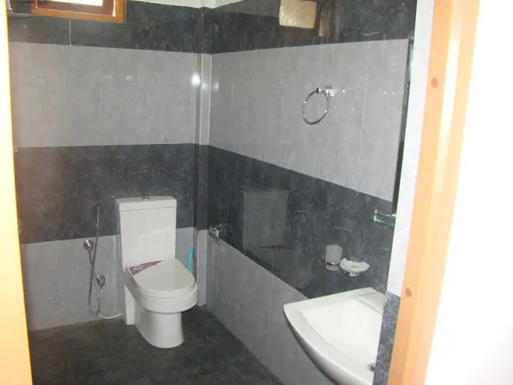 Полоннарува: Monkey Garden Hotel