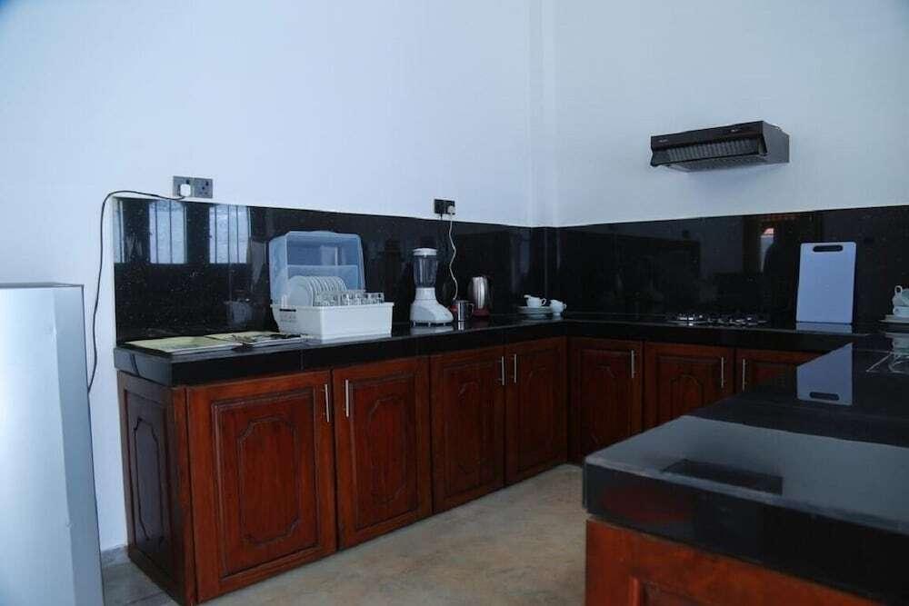 Коломбо: The villa has 6 bedrooms, 1 bathroom, a flat-screen Tv with satellite channels,