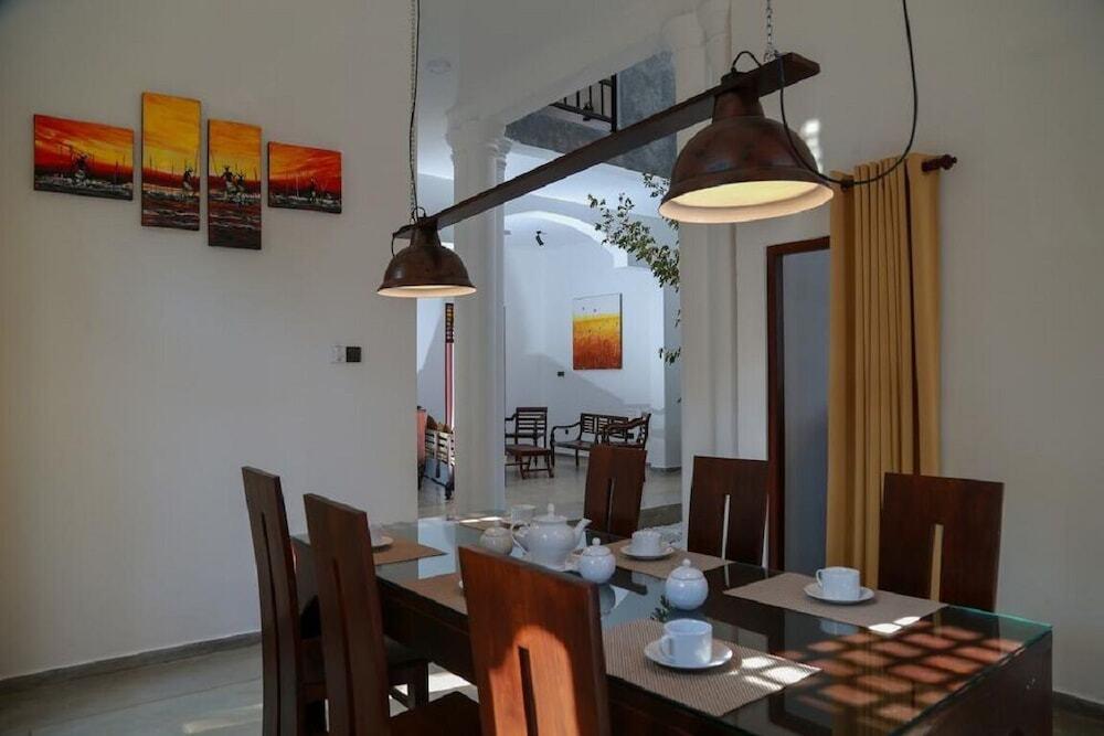 Коломбо: The villa has 6 bedrooms, 1 bathroom, a flat-screen Tv with satellite channels,