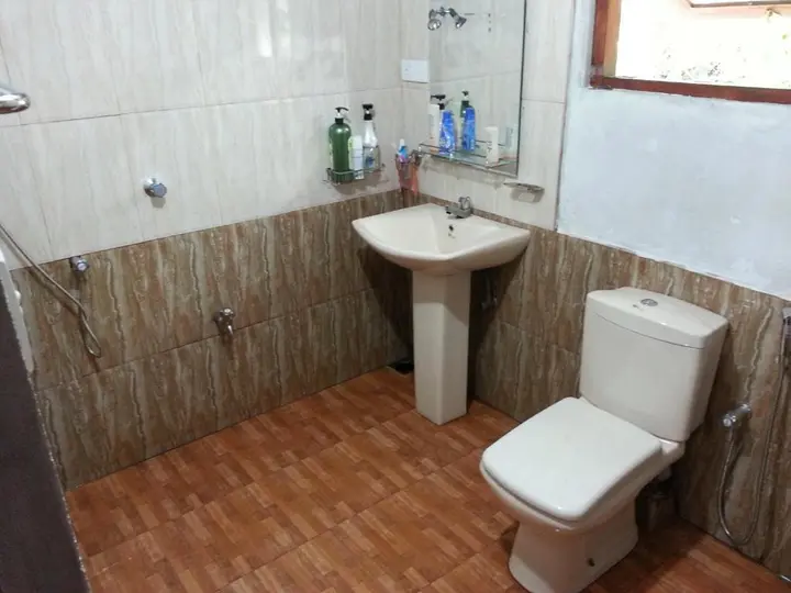 Хиккадува: Mango Villa 703
