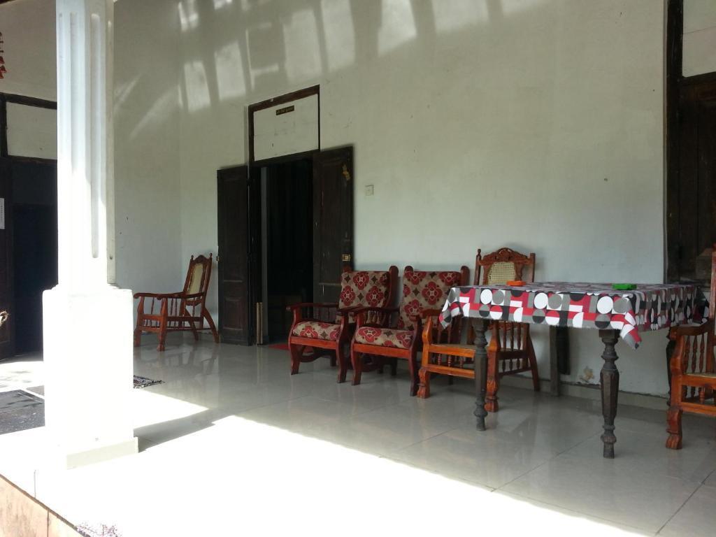 Хиккадува: Mango Villa 703