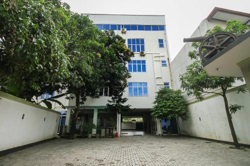 Гора Lavinia: Oyo 361 Grand Rovinka Hotel