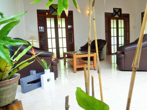 Унаватуна: Thambara Villa Unawatuna
