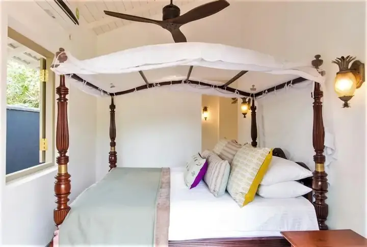 carousel image 4