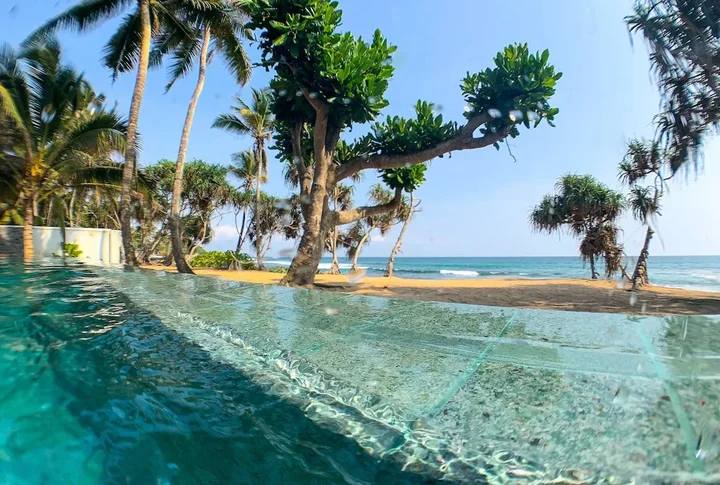 Велигама: Naomi Beach Resort