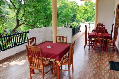 Киринда: Sarath Home Stay And Safari