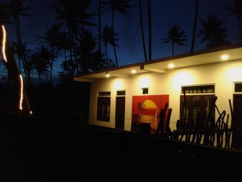 Валгама: Sunset Surfing Beach Resort