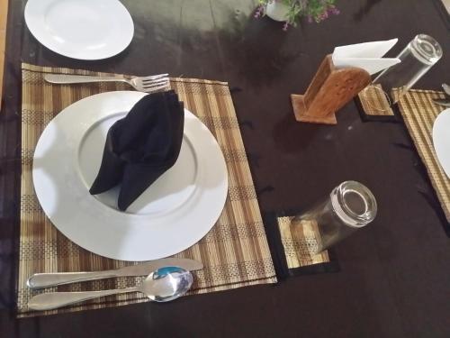 Дамбулла: Black and White Resort