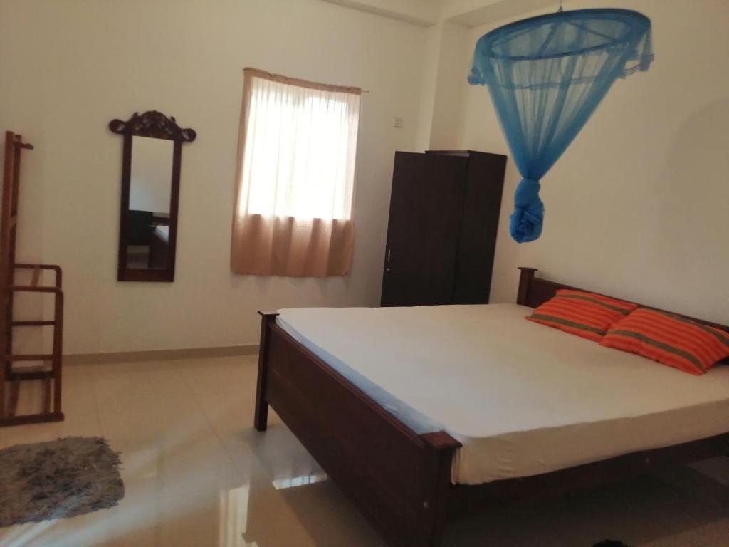 Амбалангода: Sena Home