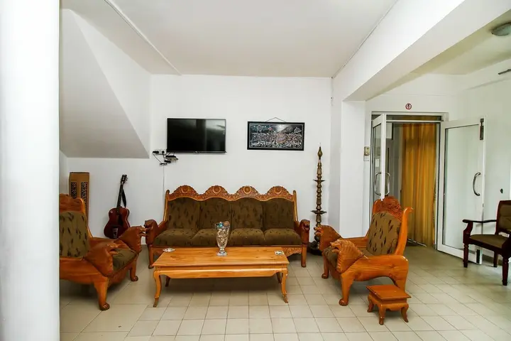Негомбо: Hotel Empryean by OYO Rooms