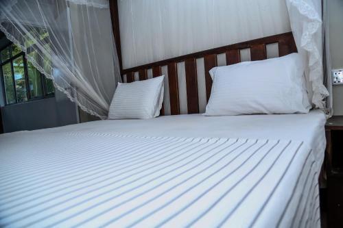 Мирисса: footprints hostel