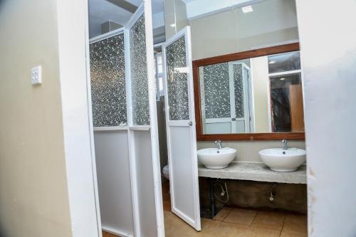 Мирисса: footprints hostel