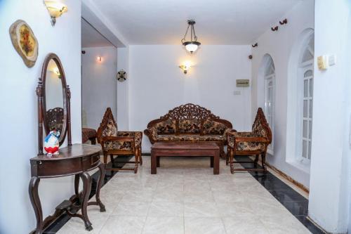 Мирисса: footprints hostel