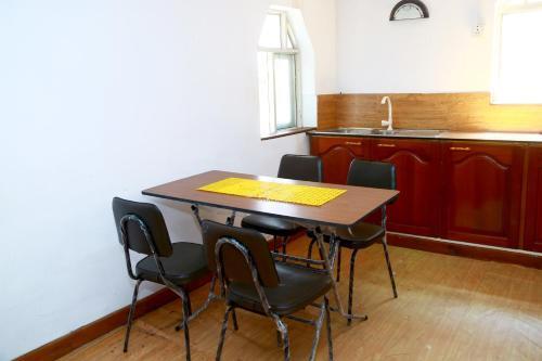 Коломбо: 55 Fort Train Hostel