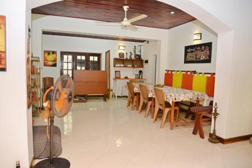 Унаватуна: I ❤ Unawatuna Hostel