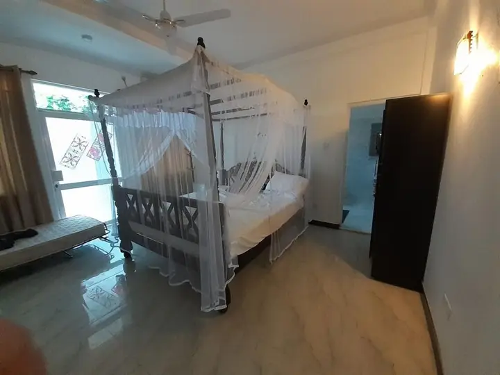 Privet Villa Lion Place in Waligama has 10 Beds Rooms With one Family Rooms — фото 4