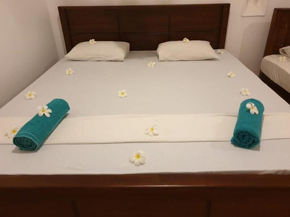 Аругам-Бэй: Rupa's Hotel Arugambay