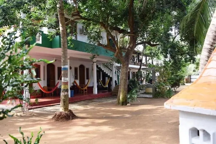 Аругам-Бэй: Rupa's Hotel Arugambay