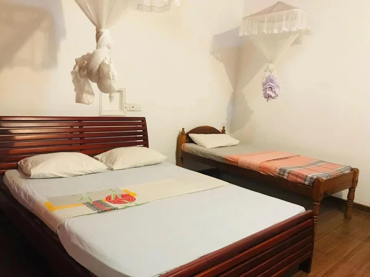 Аругам-Бэй: Rupa's Hotel Arugambay