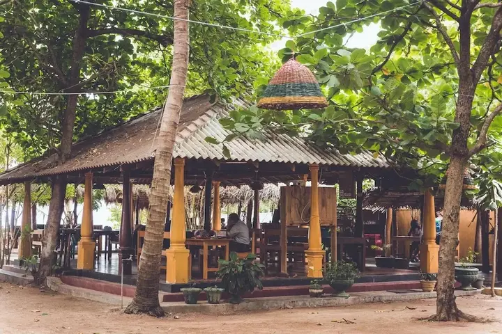 Аругам-Бэй: Rupa's Hotel Arugambay