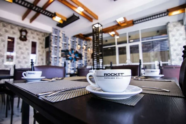Канди: Brew Break Inn