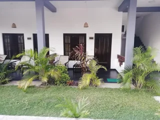 Аругам-Бэй: Sea shells Inn Arugambay