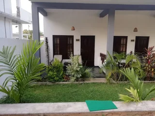 Аругам-Бэй: Sea shells Inn Arugambay