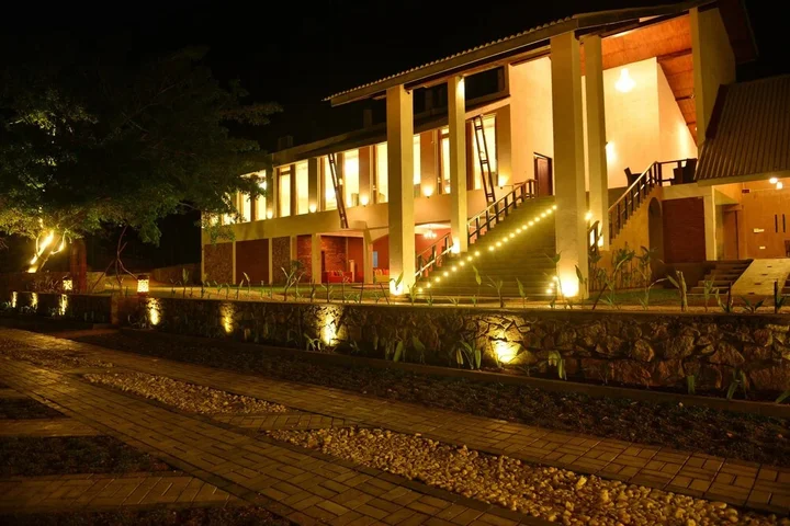 Гиритале: Agbo Hotel