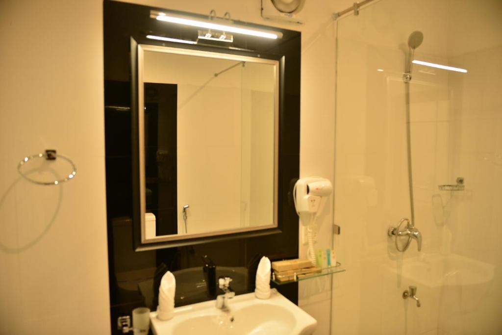 Гиритале: Agbo Hotel