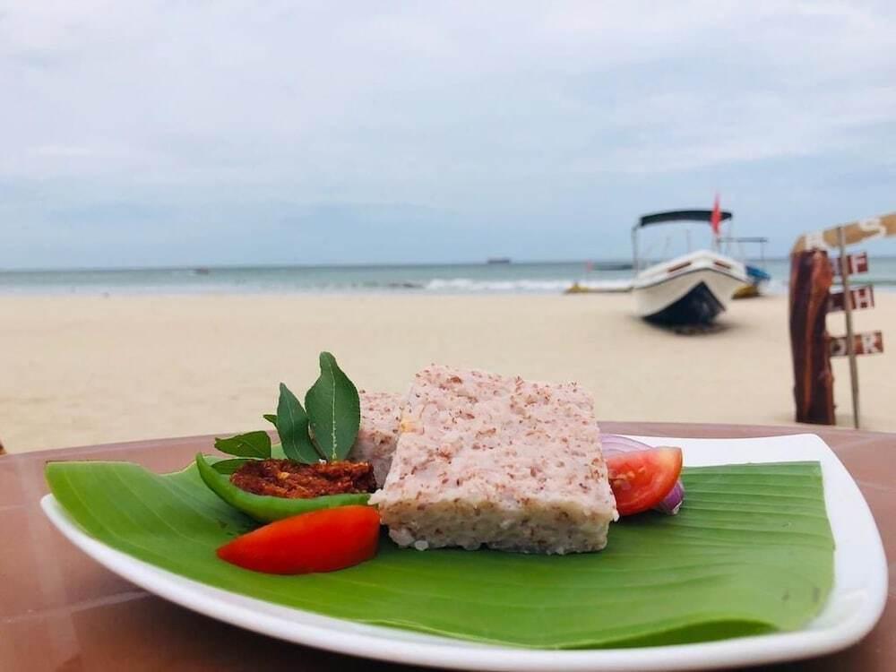 Тринкомали: Ananda's Beach Resorts