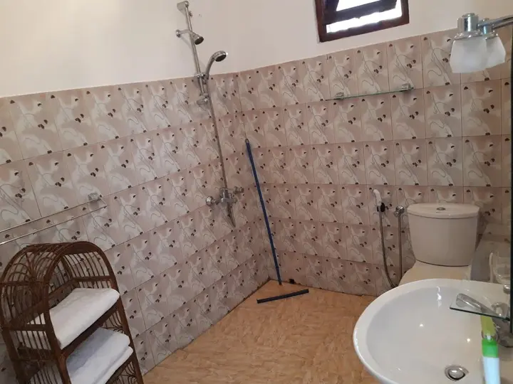 Унаватуна: Sunil Garden Guesthouse Coffee and More