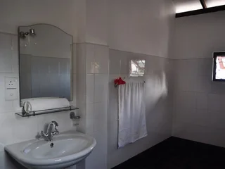 Унаватуна: Sunil Garden Guesthouse Coffee and More