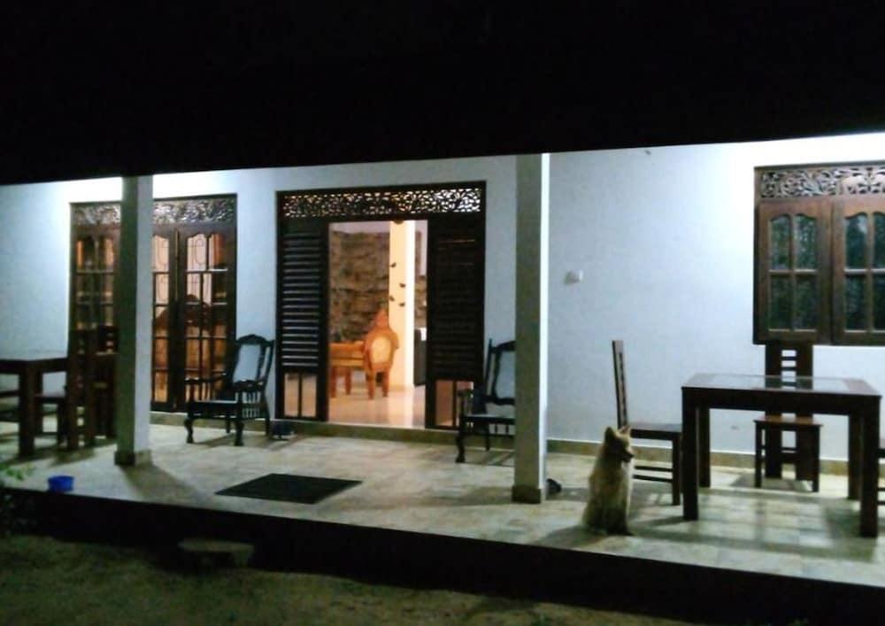 Тангалла: sinhagiri hotel and restaurant